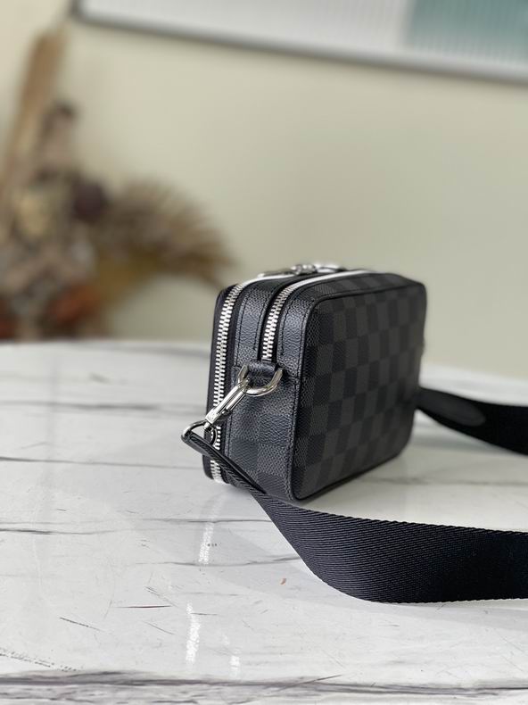 bag louis vuitton alpha 000078 22 bag louis vuitton alpha 000078 22