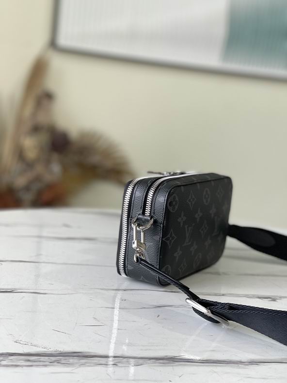 bag louis vuitton alpha 000078 23 bag louis vuitton alpha 000078 23