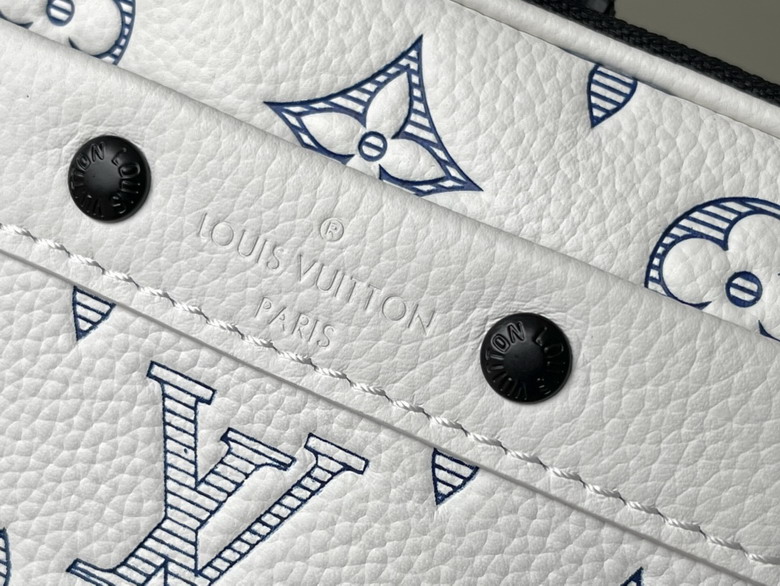 bag louis vuitton alpha 000078 32 bag louis vuitton alpha 000078 32
