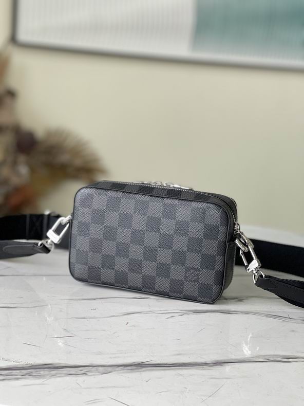 bag louis vuitton alpha 000078 35 bag louis vuitton alpha 000078 35