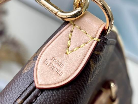 bag louis vuitton boetie 000083 32 bag louis vuitton boetie 000083 32