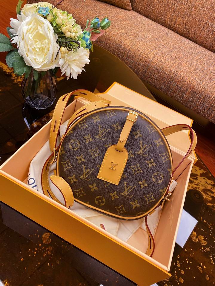 bag louis vuitton boite chapeau 000084 05 bag louis vuitton boite chapeau 000084 05