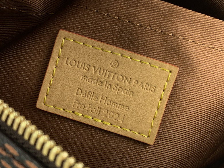 bag louis vuitton chess messenger 000089 05 bag louis vuitton chess messenger 000089 05