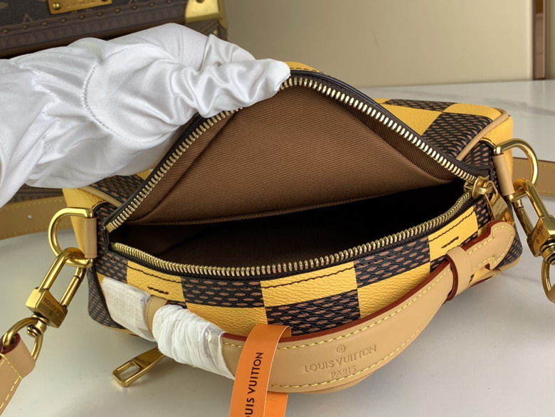 bag louis vuitton chess messenger 000089 11 bag louis vuitton chess messenger 000089 11