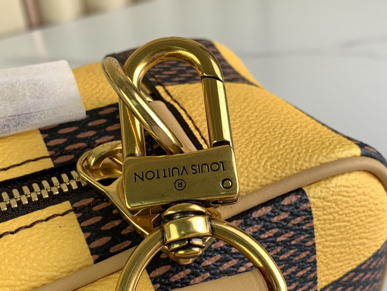 bag louis vuitton chess messenger 000089 23 bag louis vuitton chess messenger 000089 23