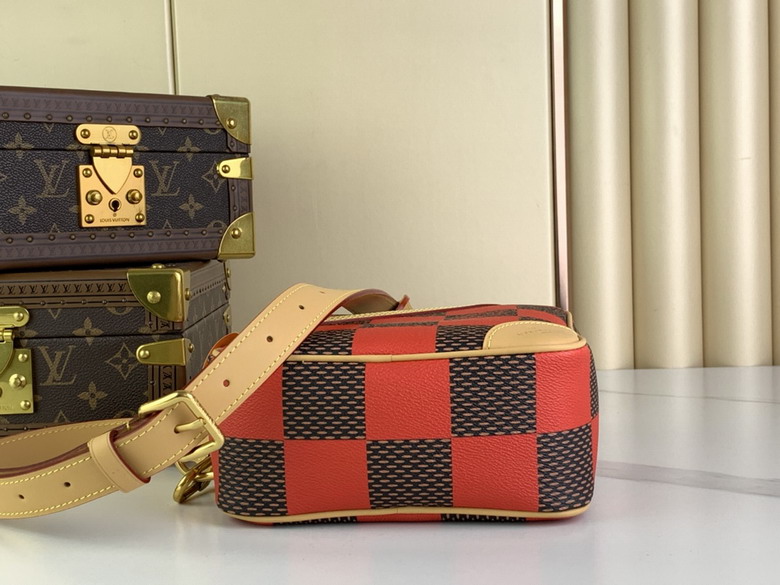 bag louis vuitton chess messenger 000089 33 bag louis vuitton chess messenger 000089 33
