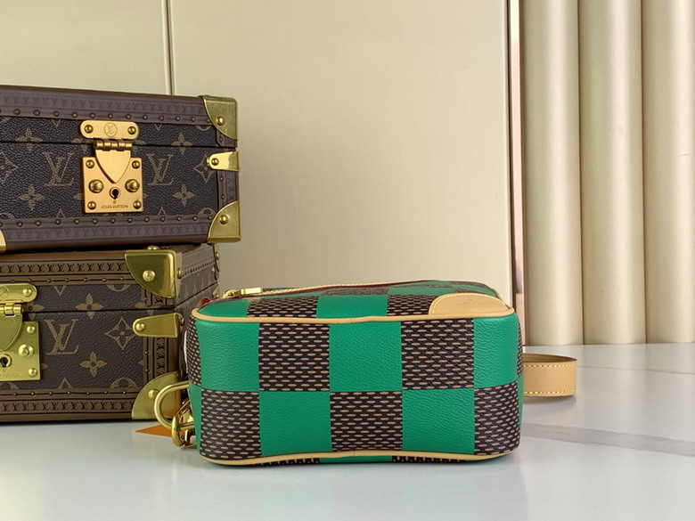bag louis vuitton chess messenger 000089 37 bag louis vuitton chess messenger 000089 37