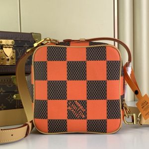 bag louis vuitton chess messenger 000089 38