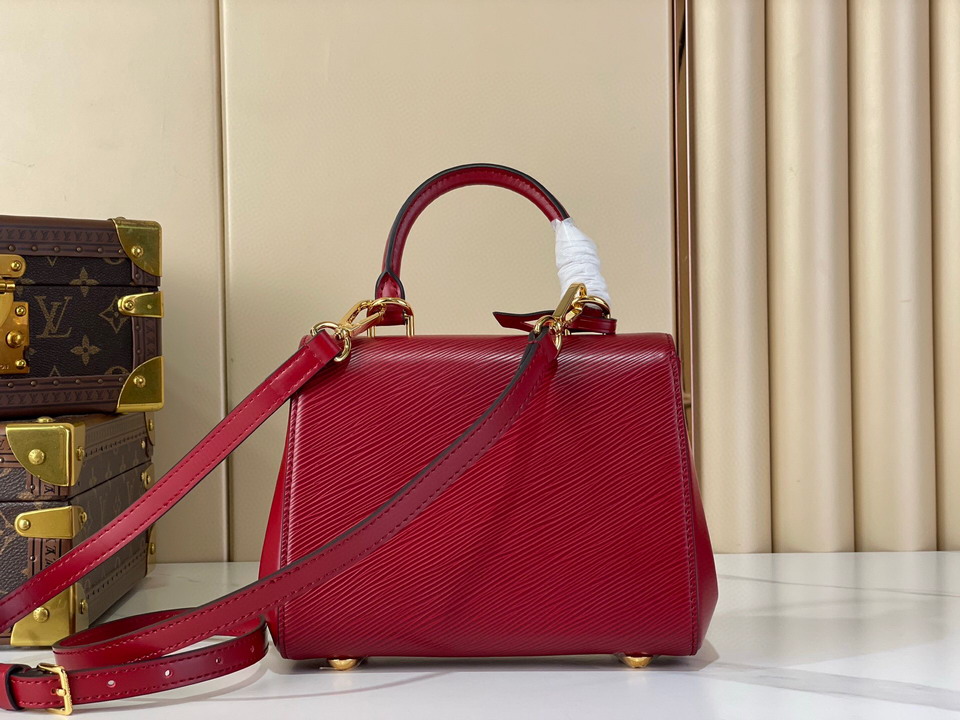 bag louis vuitton cluny 000100 27 bag louis vuitton cluny 000100 27