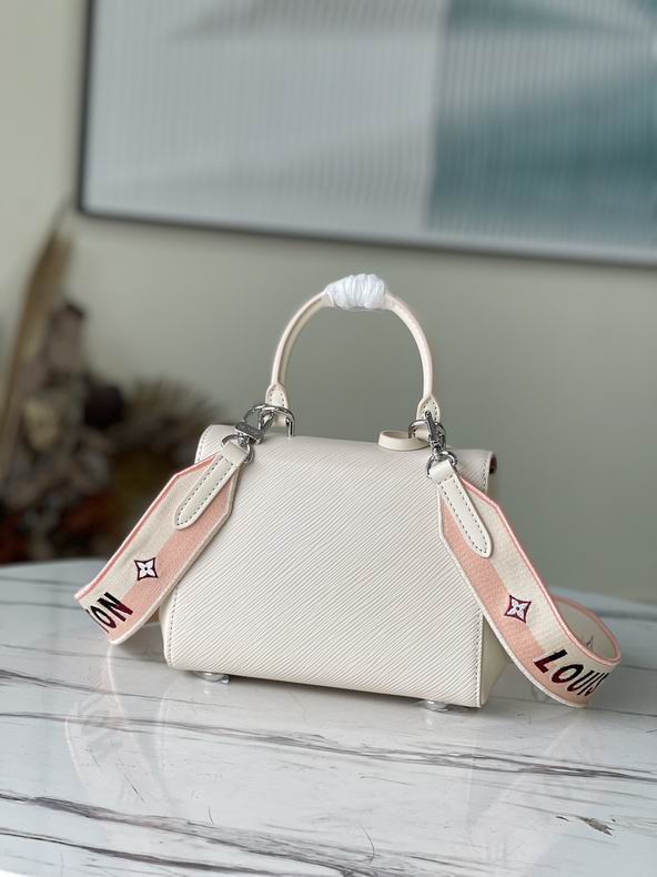bag louis vuitton cluny 000100 32 bag louis vuitton cluny 000100 32