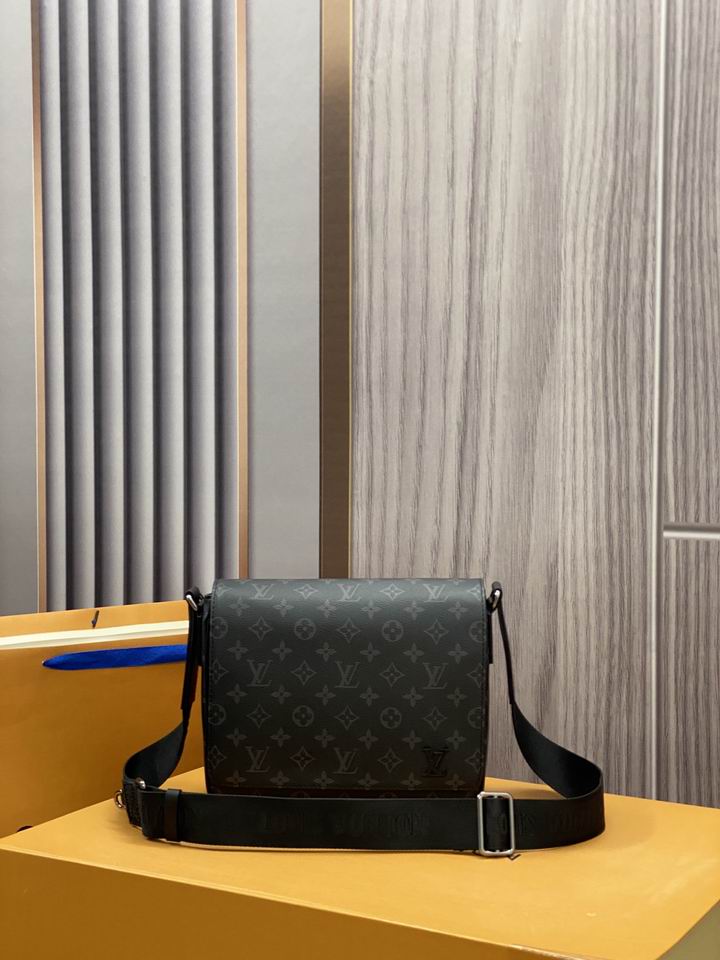 bag louis vuitton district 000101 01 bag louis vuitton district 000101 01