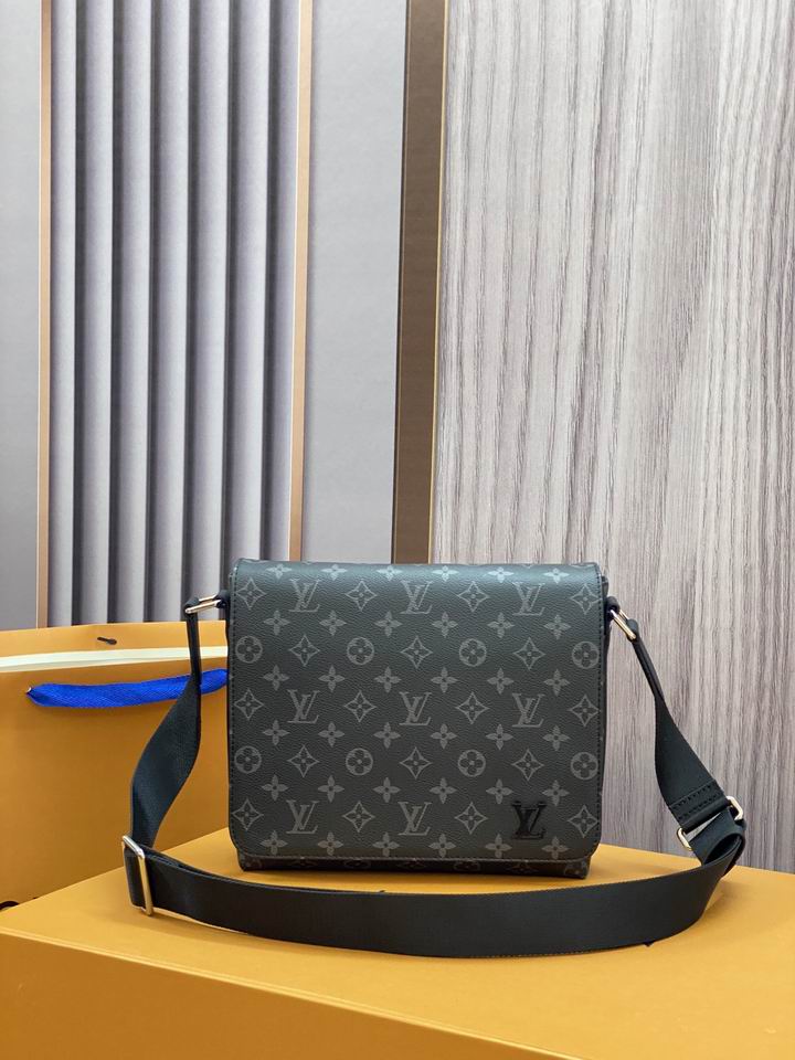 bag louis vuitton district 000101 10 bag louis vuitton district 000101 10