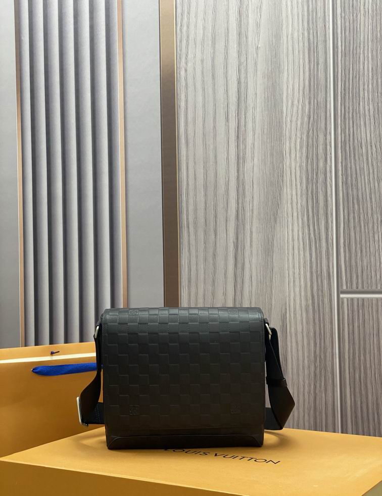 bag louis vuitton district 000101 15 bag louis vuitton district 000101 15