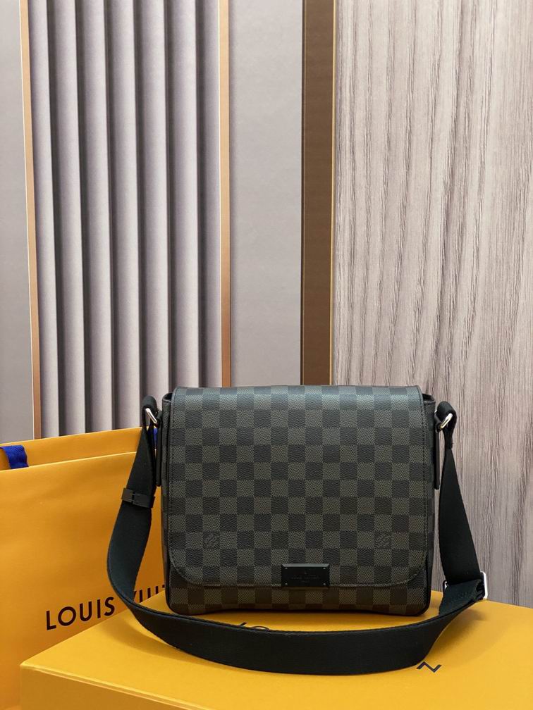 bag louis vuitton district 000101 17 bag louis vuitton district 000101 17