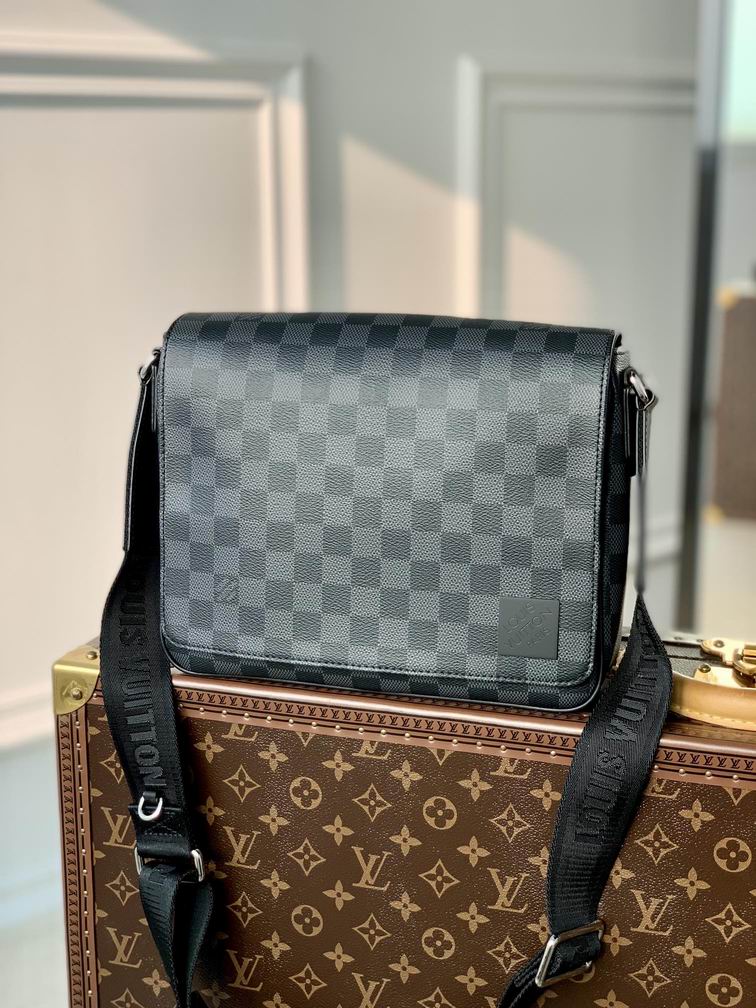 bag louis vuitton district 000101 20 bag louis vuitton district 000101 20