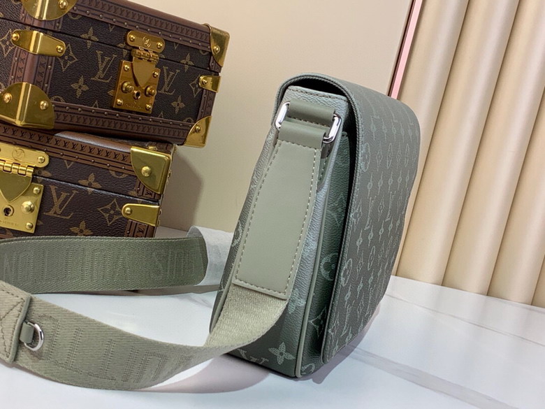 bag louis vuitton district 000101 23 bag louis vuitton district 000101 23