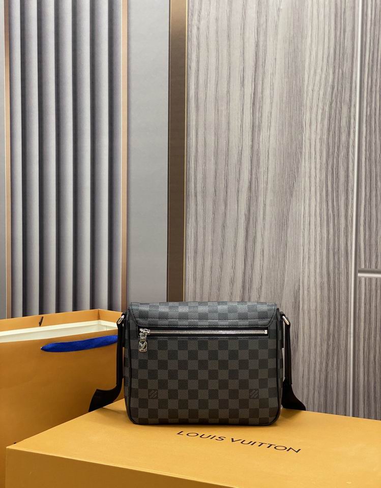 bag louis vuitton district 000101 28 bag louis vuitton district 000101 28
