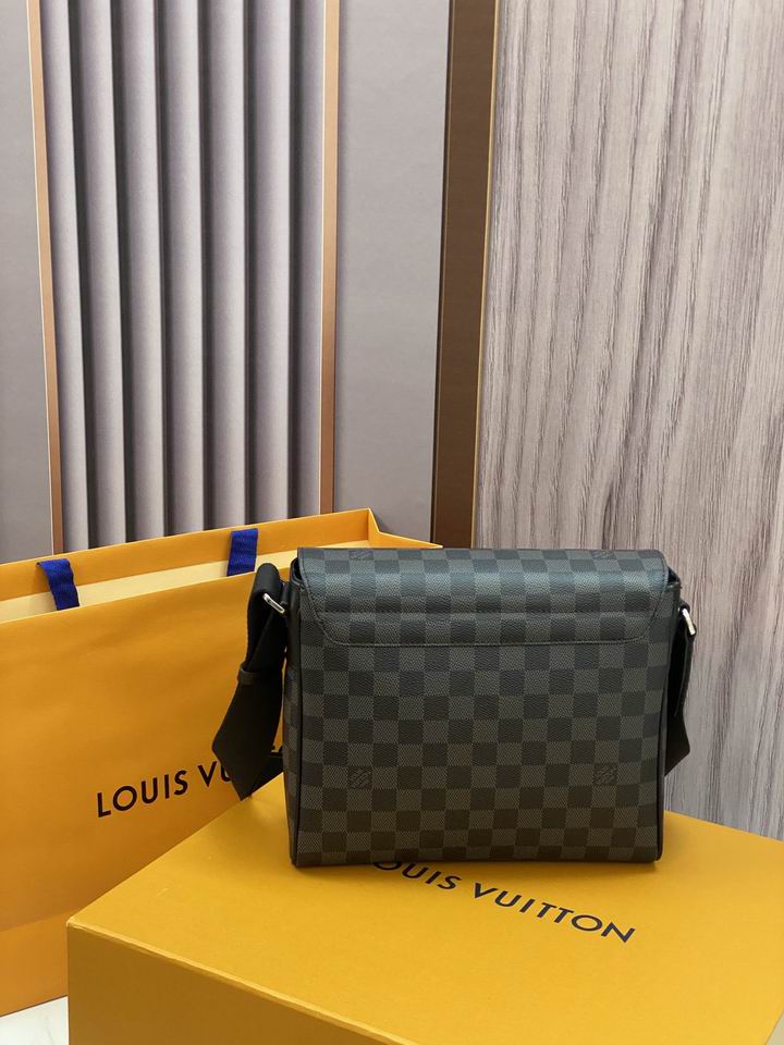 bag louis vuitton district 000101 34 bag louis vuitton district 000101 34