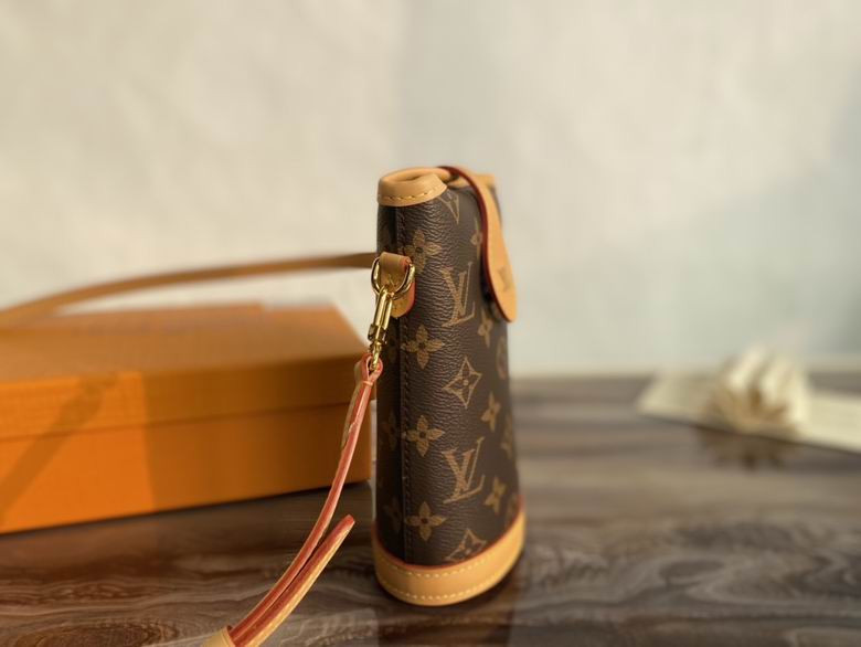 bag louis vuitton fold me pouch 000090 08 bag louis vuitton fold me pouch 000090 08