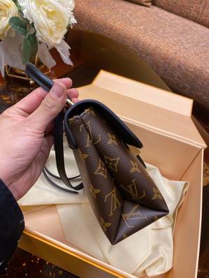 bag louis vuitton locky bb 000098 17 bag louis vuitton locky bb 000098 17