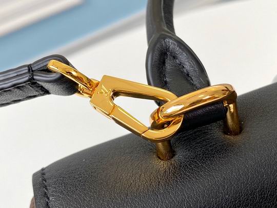 bag louis vuitton locky bb 000098 37 bag louis vuitton locky bb 000098 37