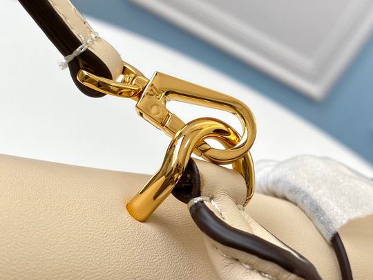 bag louis vuitton locky bb 000098 40 bag louis vuitton locky bb 000098 40